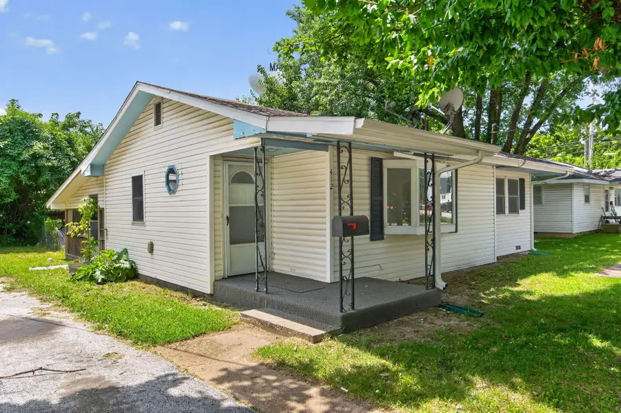 412 E Madison Street, Marshfield, MO 65706 - #3