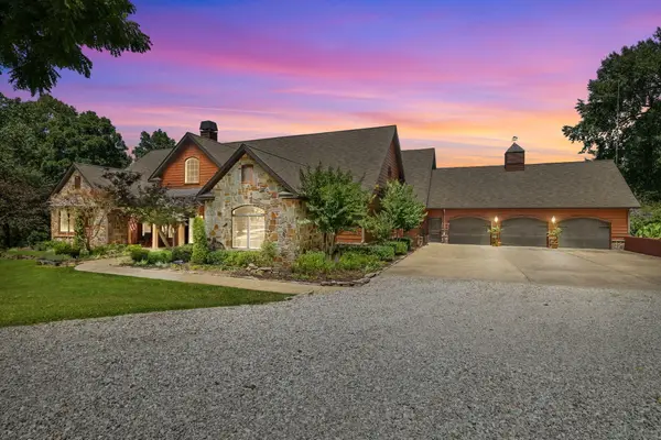 315 Buckskin, Pineville, MO 64856