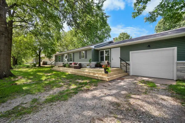 633 E Division Street, Bolivar, MO 65613
