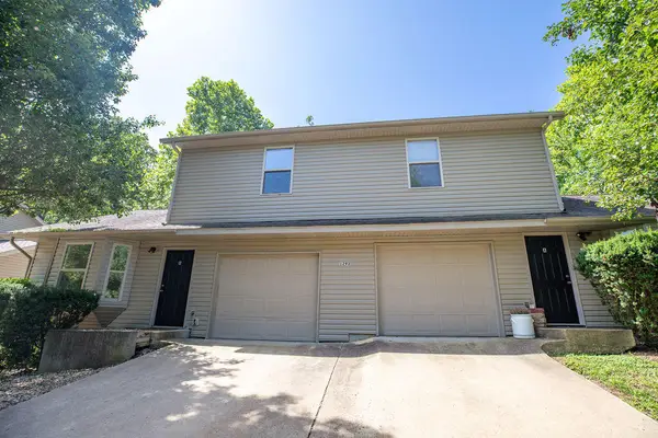 1293 Hillcrest Place #A&B, Branson, MO 65616
