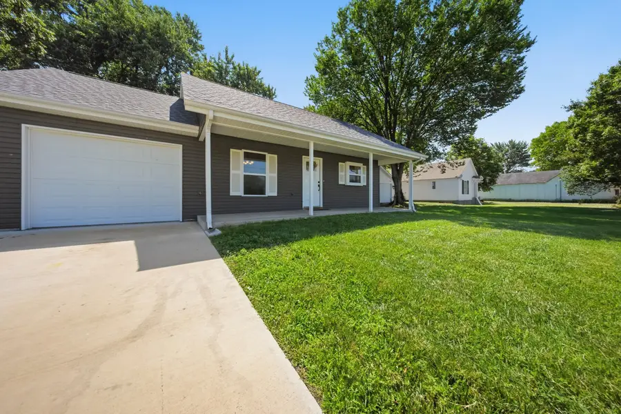 520 S Pine Street, Marshfield, MO 65706 - #3