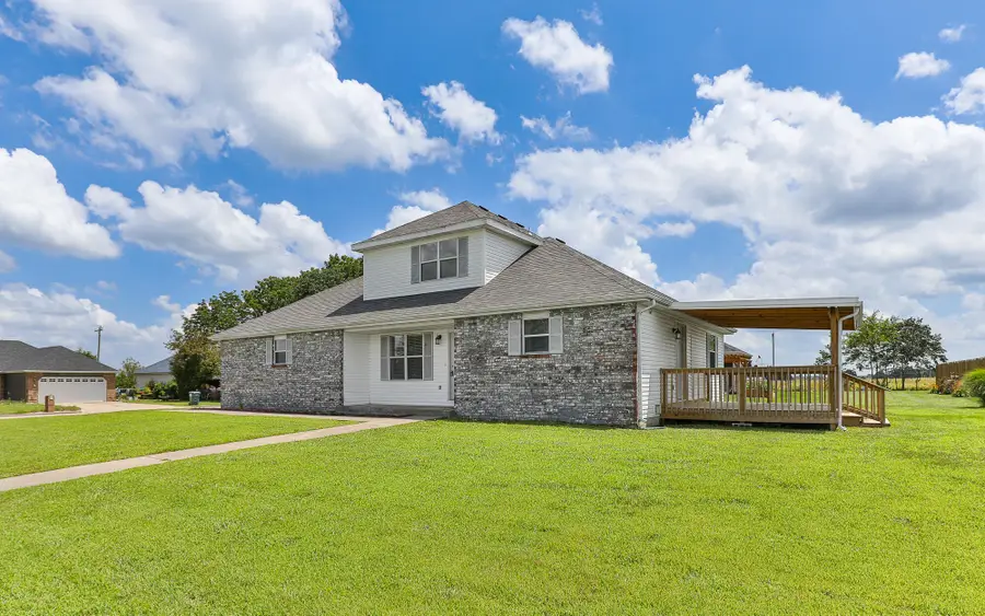 1430 Isdell Street, Bolivar, MO 65613 - #2