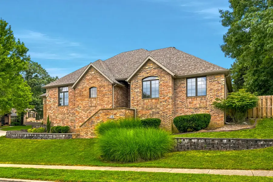 1628 E Wood Oaks Street, Springfield, MO 65804 - #2