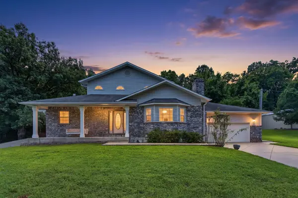 22 Yocum Pond Road, Galena, MO 65656