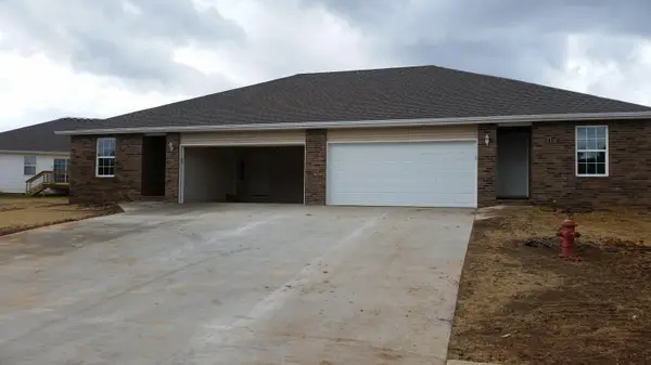 1001 W Black Street, Ozark, MO 65721