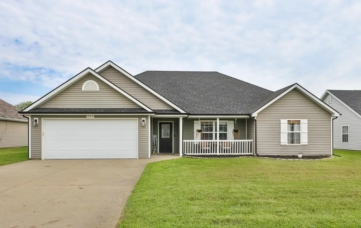 735 E Parkview Street, Bolivar, MO 65613 - #1