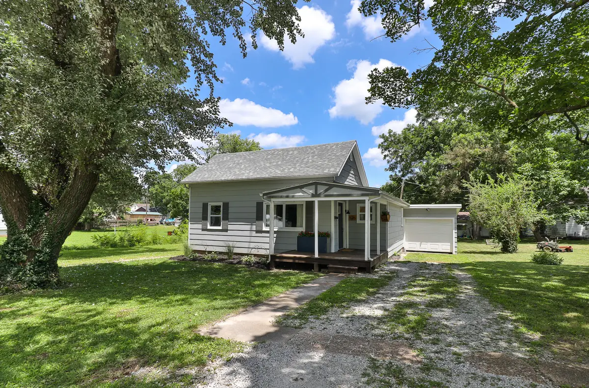 526 N Springfield Avenue, Bolivar, MO 65613 - #1