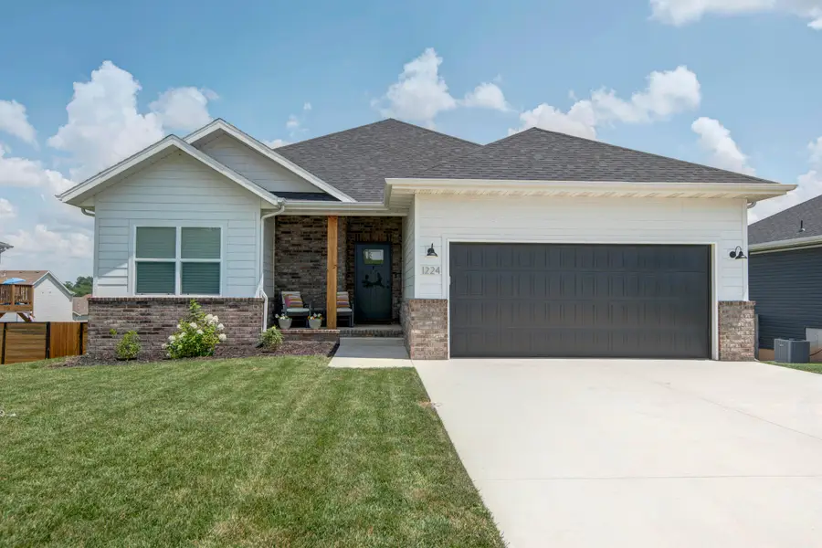 1224 S Birch Avenue, Springfield, MO 65802 - #2