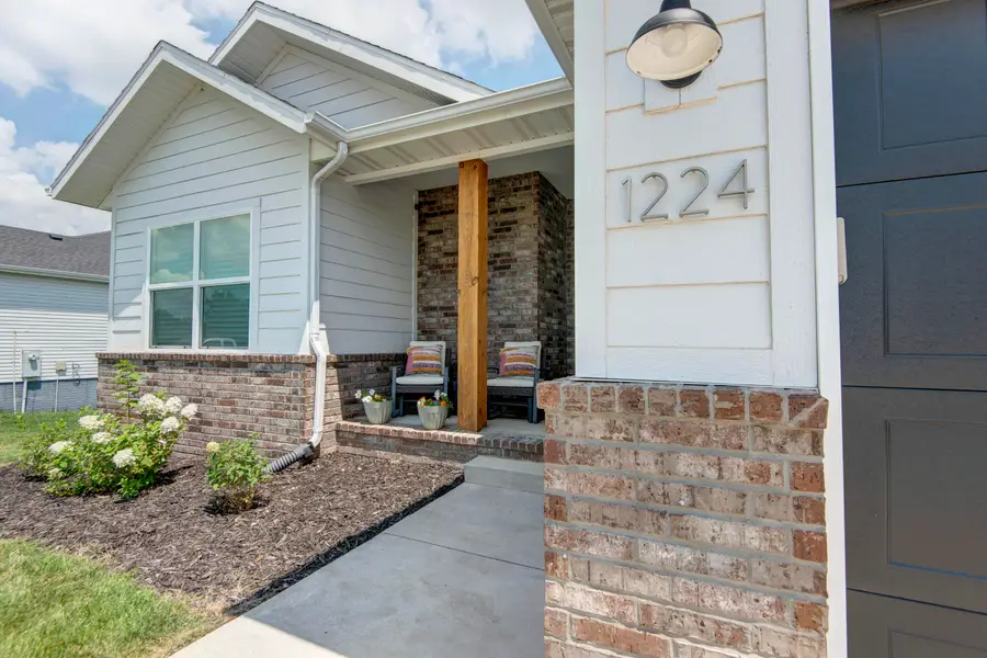 1224 S Birch Avenue, Springfield, MO 65802 - #3