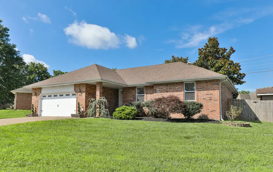 3702 W Vincent Drive, Springfield, MO 65810 - #2
