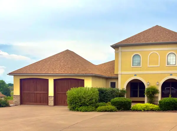 130 N Tuscany Drive, Hollister, MO 65672