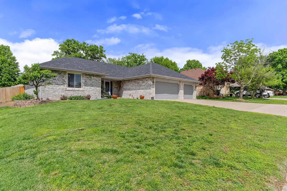 715 W Wasson Street, Nixa, MO 65714 - #1