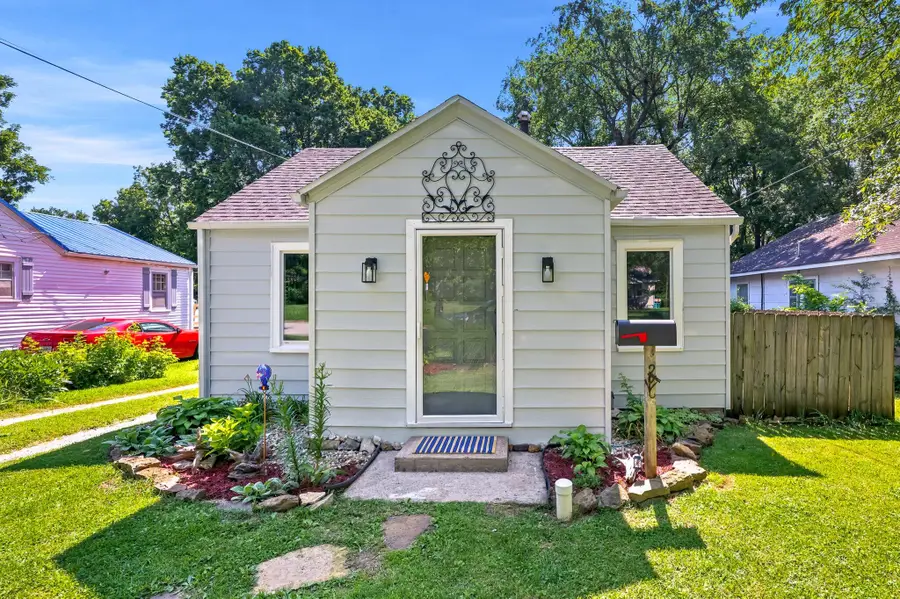 1616 N Rogers Avenue, Springfield, MO 65803 - #2
