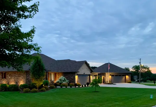 2274 S Alcey Way, Nixa, MO 65714