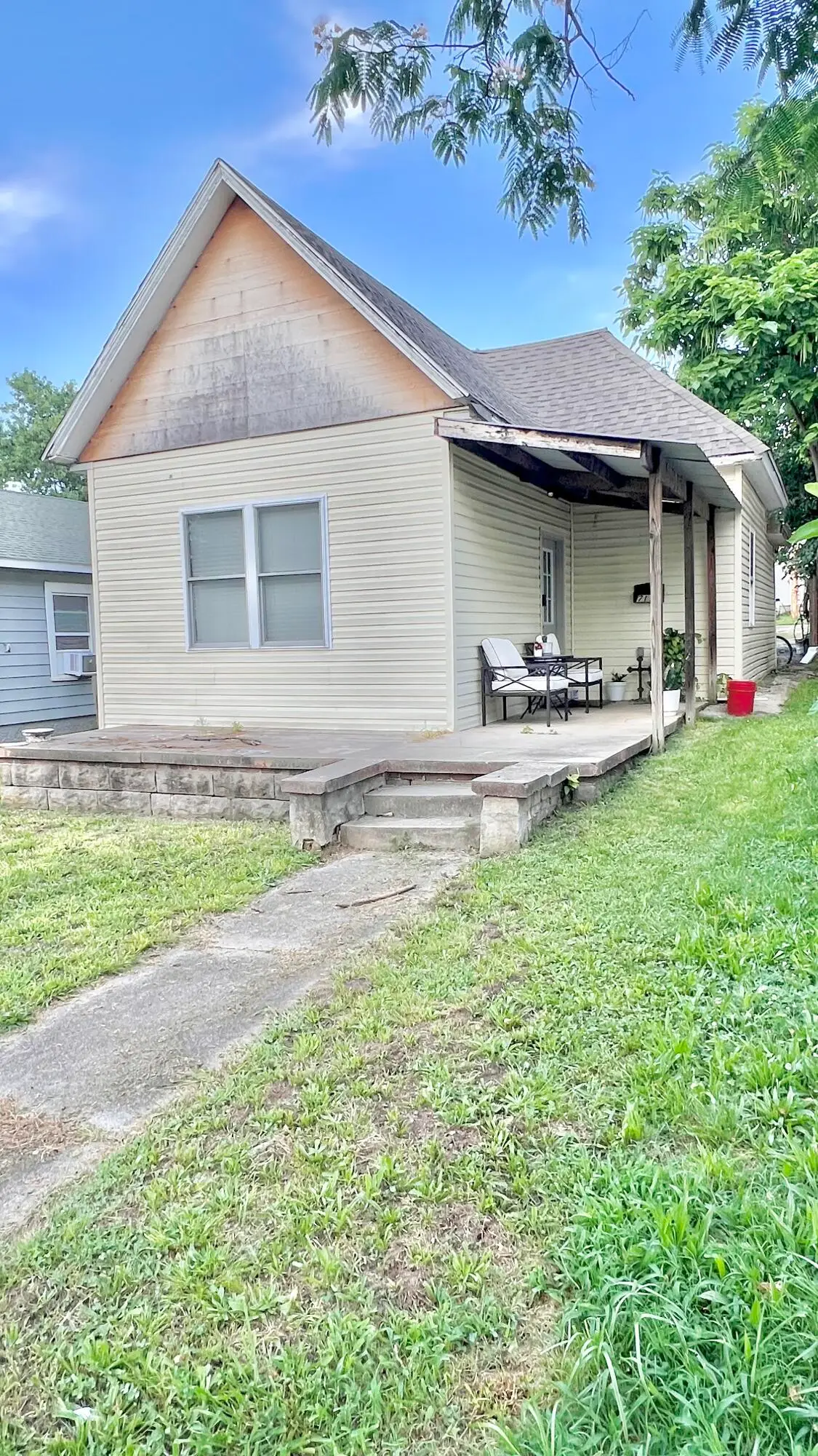 711 4th Street, Monett, MO 65708 - #1