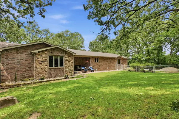 4327 S 165th Road, Bolivar, MO 65613