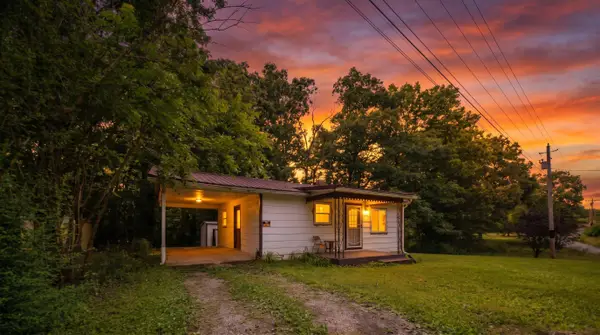 510 Old Cane Bluff Road, Alton, MO 65606