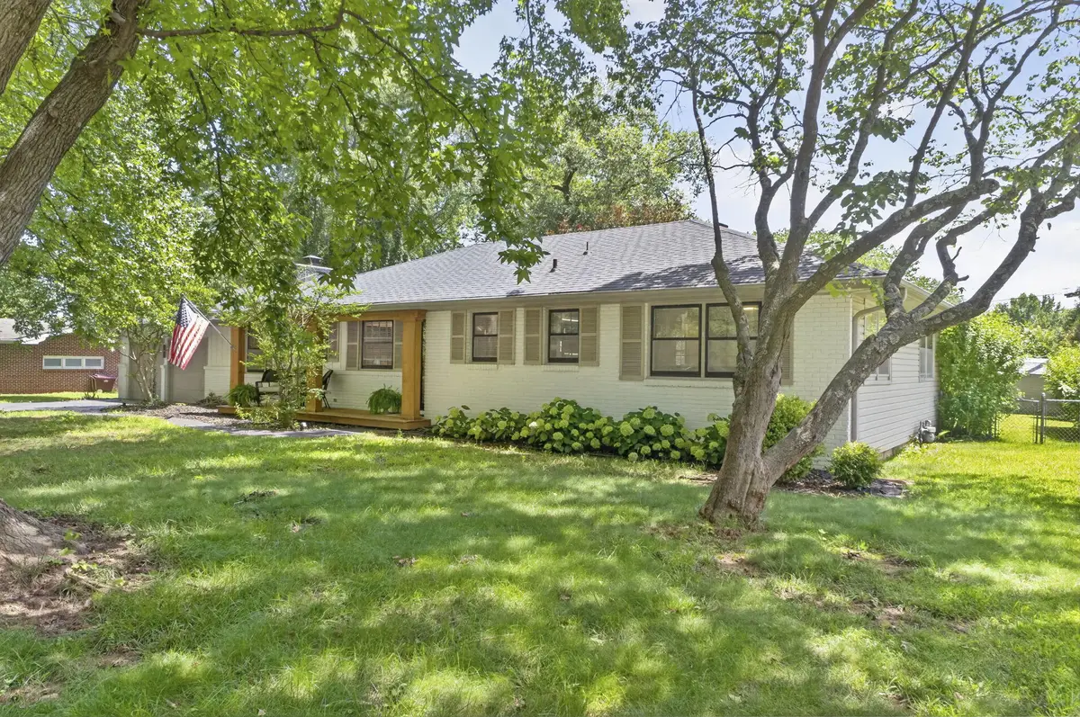 2406 E Broadmoor Street, Springfield, MO 65804 - #1