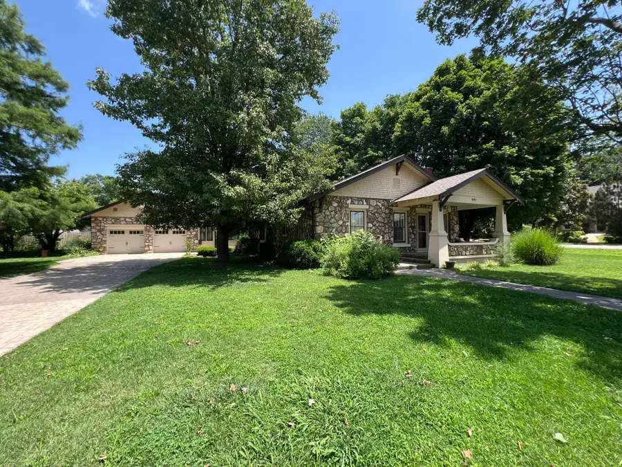 221 Monroe Street, Thayer, MO 65791 - #3