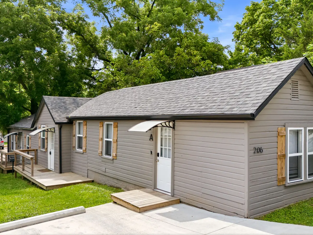 206 A-B Cherry Street, West Plains, MO 65775 - #1