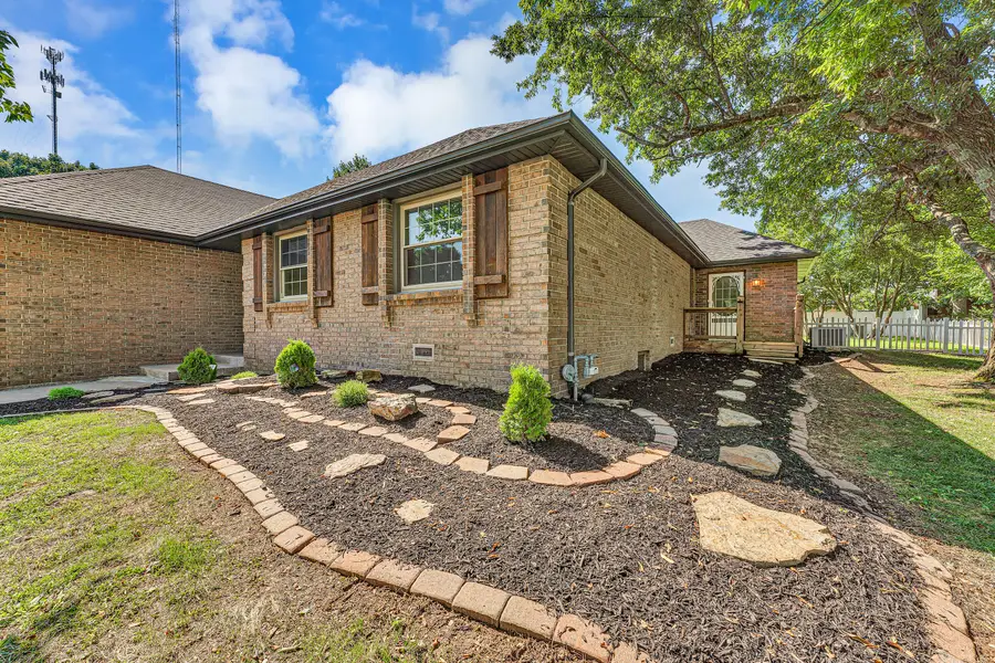 908 Domino Court, Nixa, MO 65714 - #2