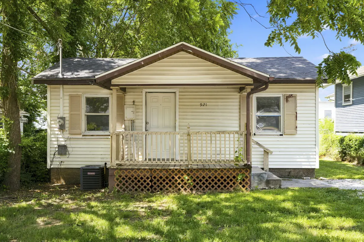 921 W Chicago Street, Springfield, MO 65803 - #1
