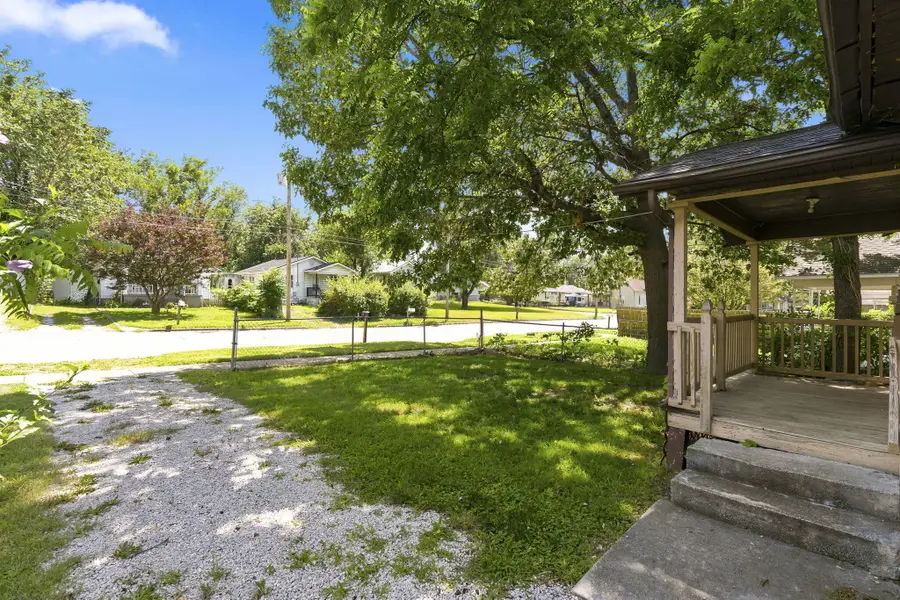 921 W Chicago Street, Springfield, MO 65803 - #2