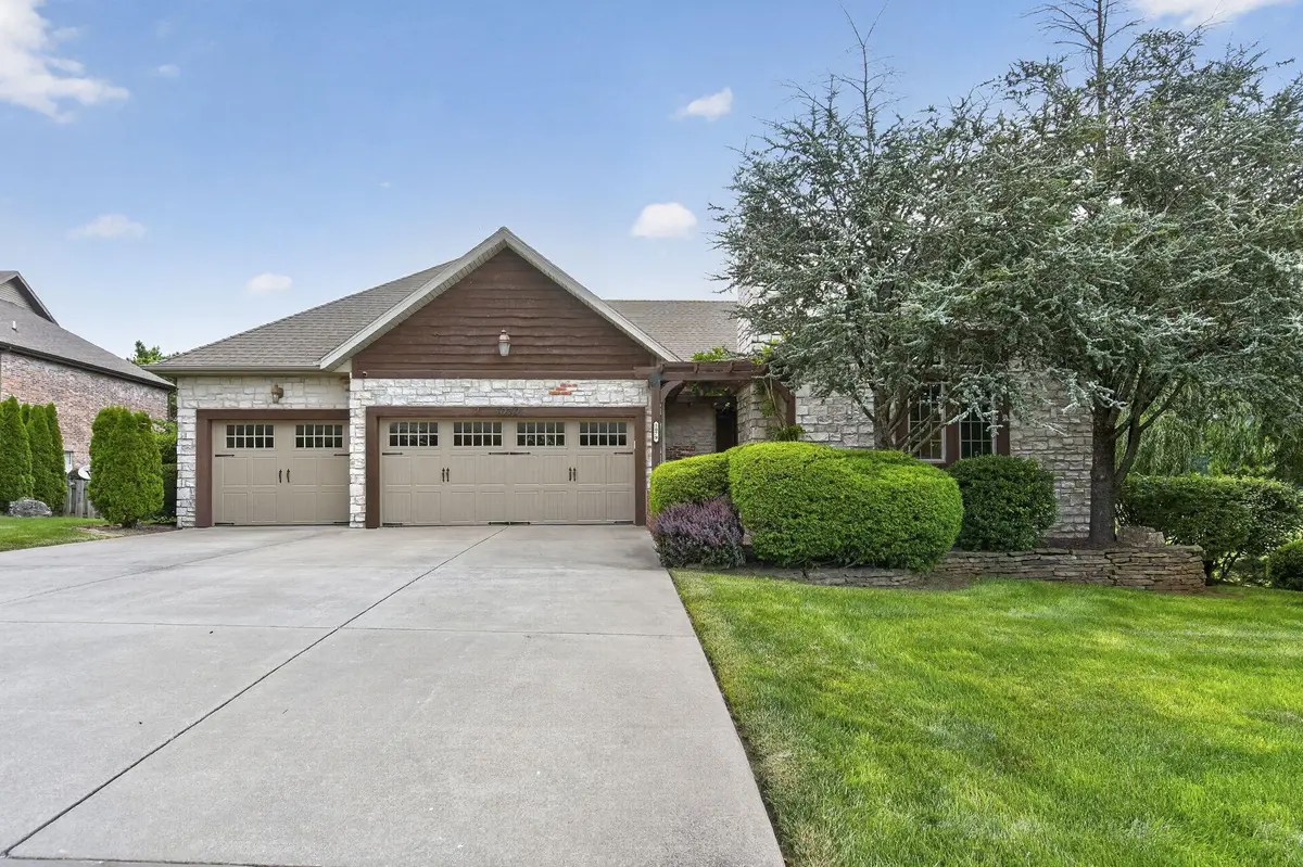 5079 E Farm Road 122, Springfield, MO 65802 - #1