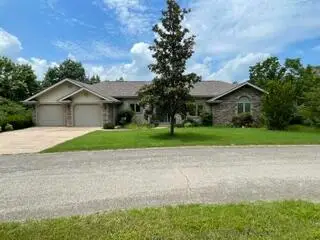 20 Redbud Lane, Kimberling City, MO 65686