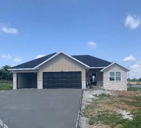 991 S Foxboro Court, Nixa, MO 65714