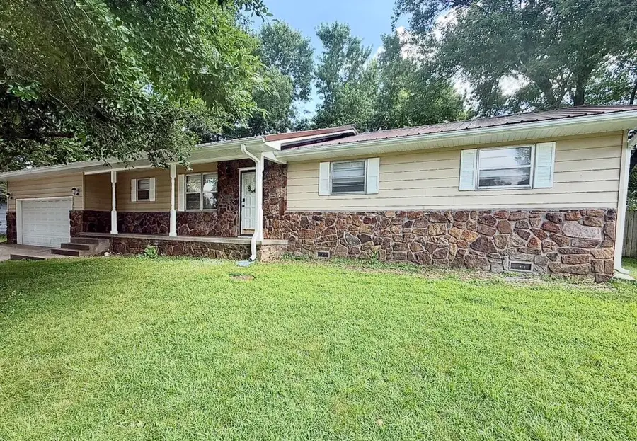 523 Joy Street, Neosho, MO 64850 - #2