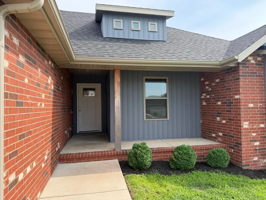 730 E Penzance Circle, Nixa, MO 65714 - #3