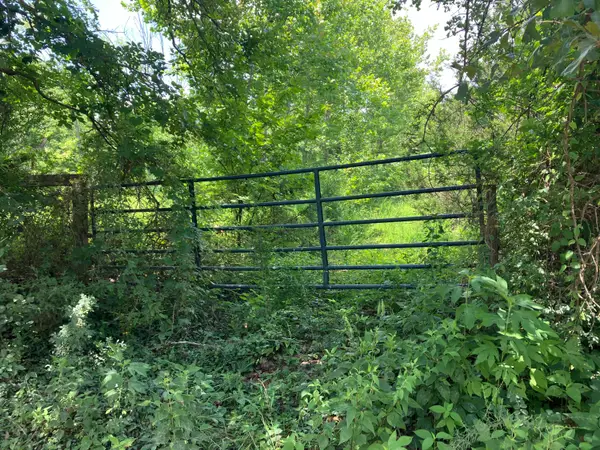 000 County Road 5500, Willow Springs, MO 65793