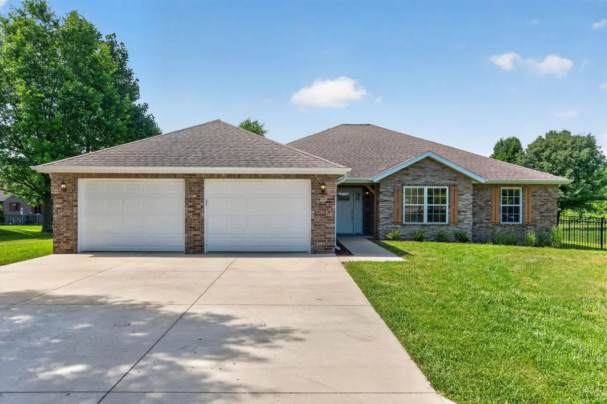 302 26th Street, Mountain Grove, MO 65711 - #1