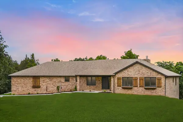 1230 E 567th Road, Willard, MO 65781