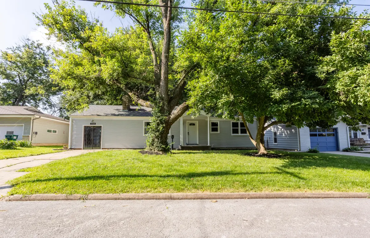 1318 E Cozy Street, Springfield, MO 65804 - #1