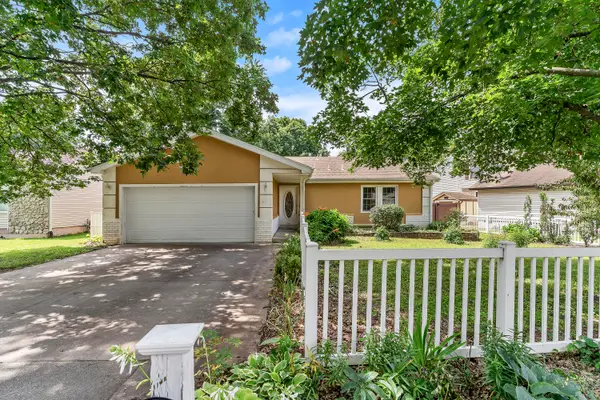 1710 W Whiteside Street, Springfield, MO 65807