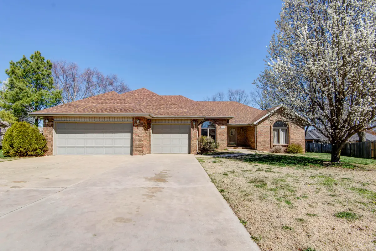 3721 W Birchwood Court, Springfield, MO 65807 - #1