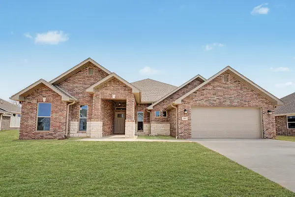 907 Silver Oaks Drive, Carl Junction, MO 64834