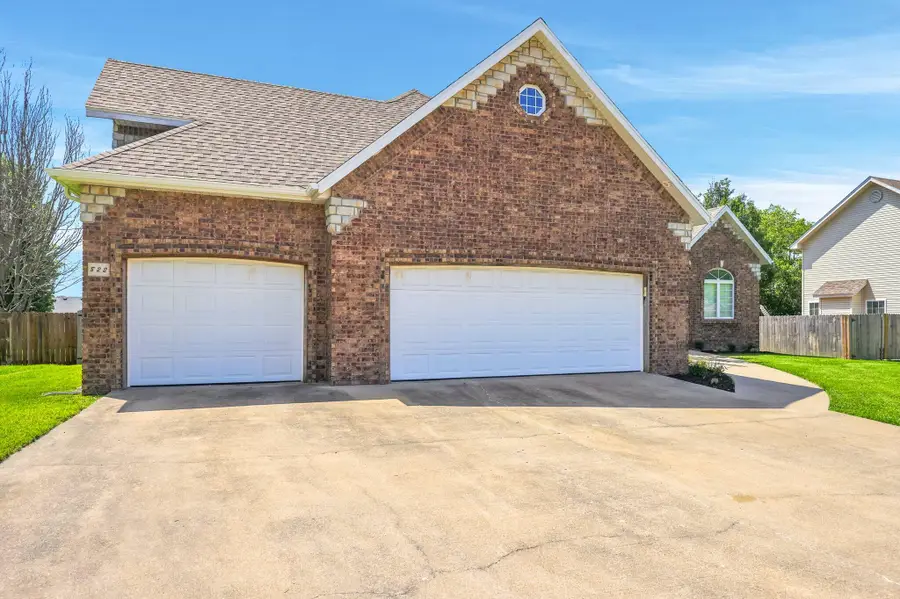 822 E Rachael Drive, Republic, MO 65738 - #2