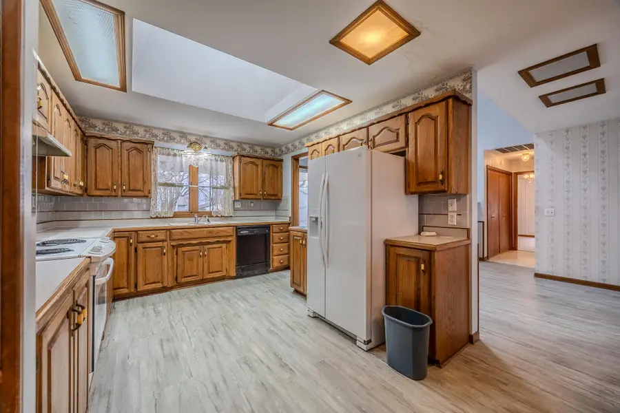 1429 W Locust Street, Bolivar, MO 65613 - #2