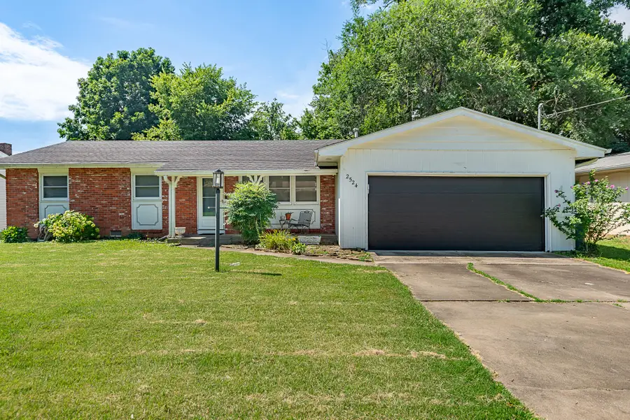 2524 E Seminole Street, Springfield, MO 65804 - #2