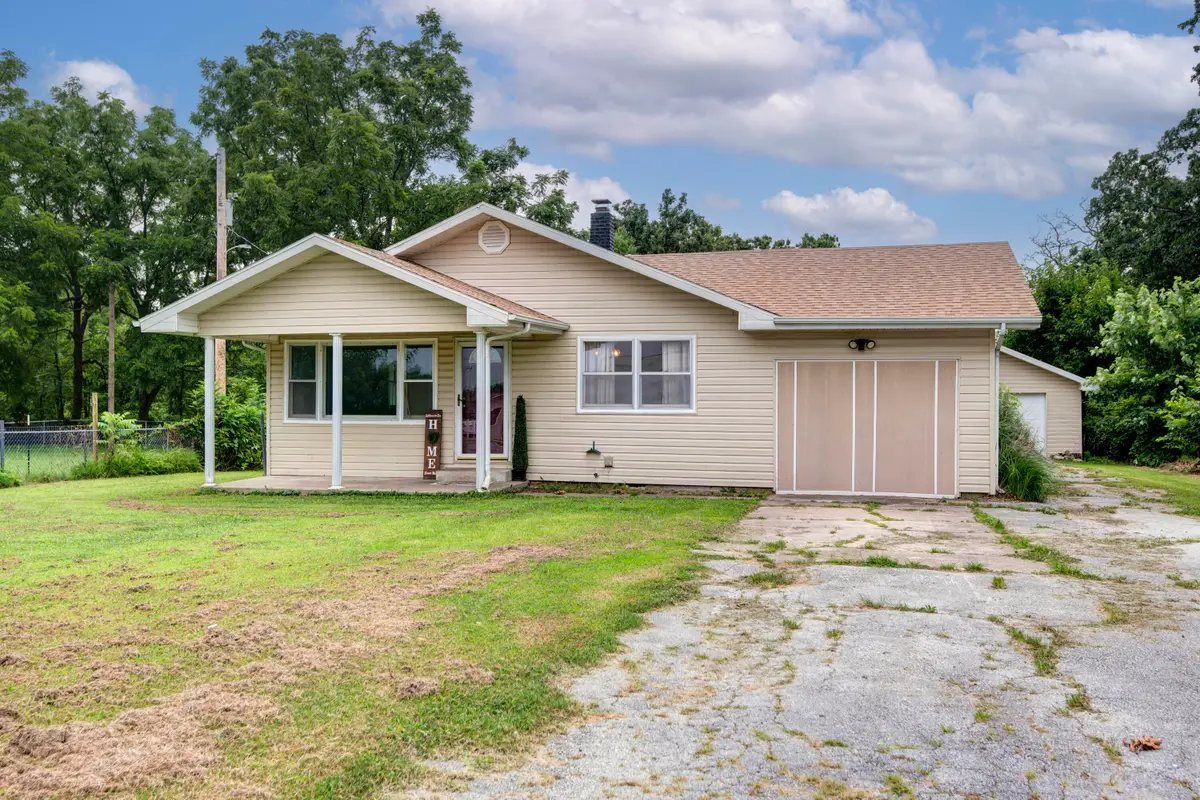 20597 Lawrence 2210, Aurora, MO 65605 - #1