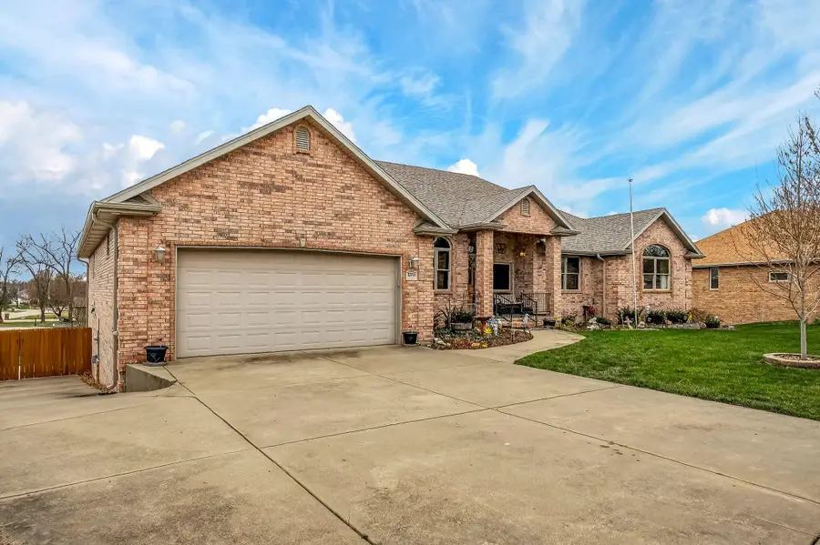 2374 S April Avenue, Springfield, MO 65807 - #2