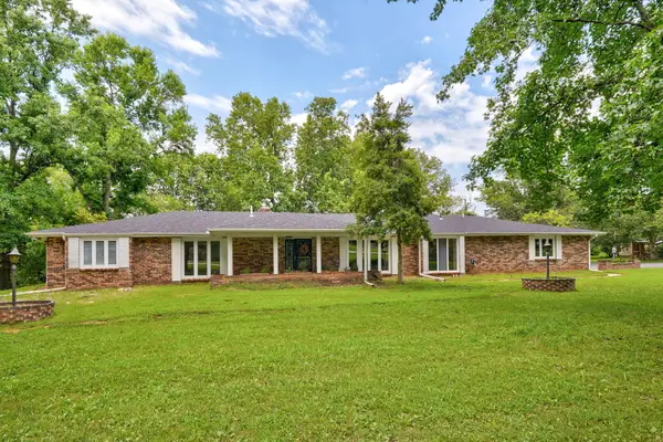7017 W Farm Rd 124, Springfield, MO 65802