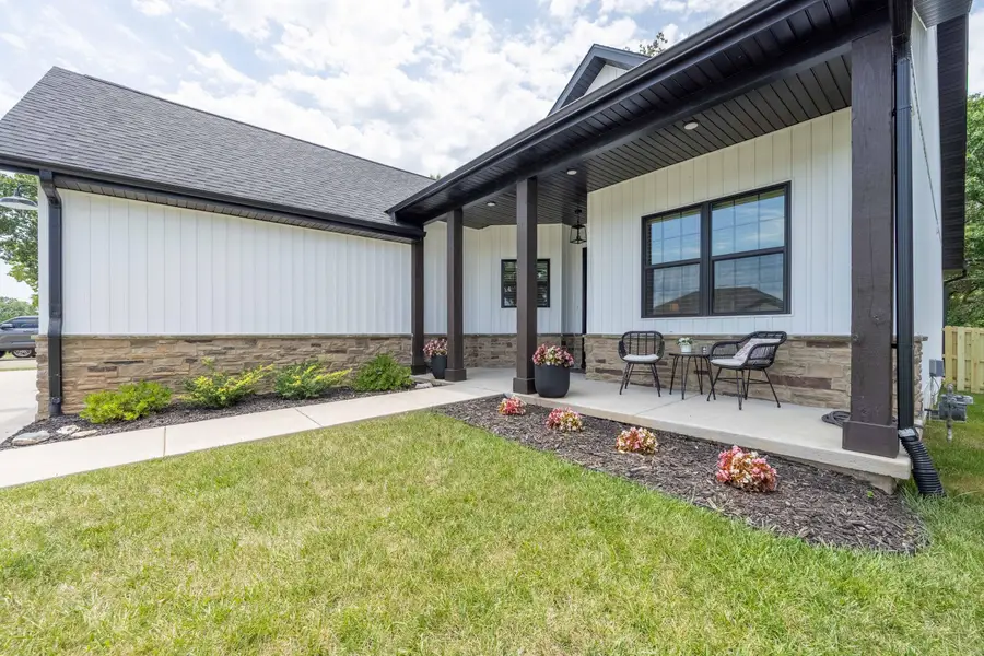 5669 S Cloverdale Lane, Battlefield, MO 65619 - #3