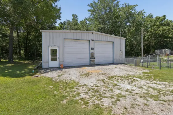 322 E Dunlap Street, Stockton, MO 65785
