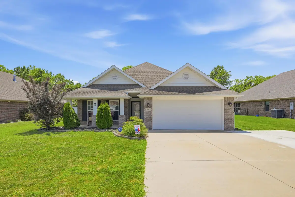 1692 Betenbough Way, Webb City, MO 64870 - #1