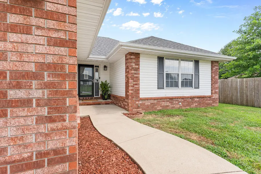 1756 S Miller Avenue, Springfield, MO 65802 - #2