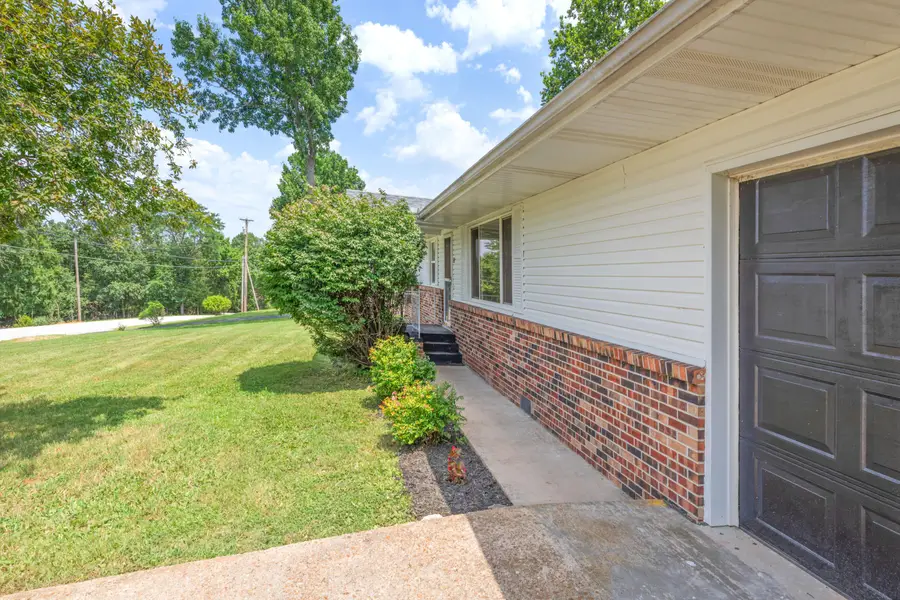 425 Wayland Drive, Forsyth, MO 65653 - #3